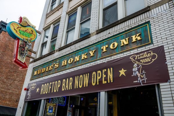 10 Iconic Nashville Signs (and What Makes Them So Instagramable)